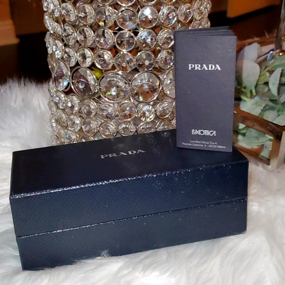 Prada Box - Picture 2 of 3